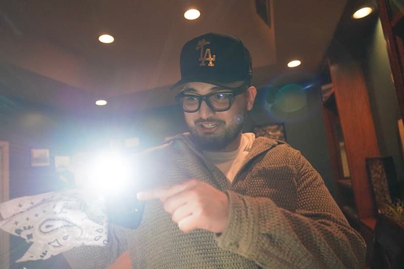 Fumio Flores backstage